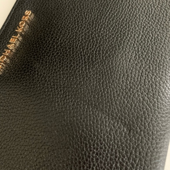 MICHAEL Michael Kors Black Jet Set ZIP Wristlet - Picture 4 of 11